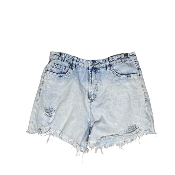 NWT Vervet High Rise miraculous frayed Distressed Denim shorts size XL - Picture 3 of 5